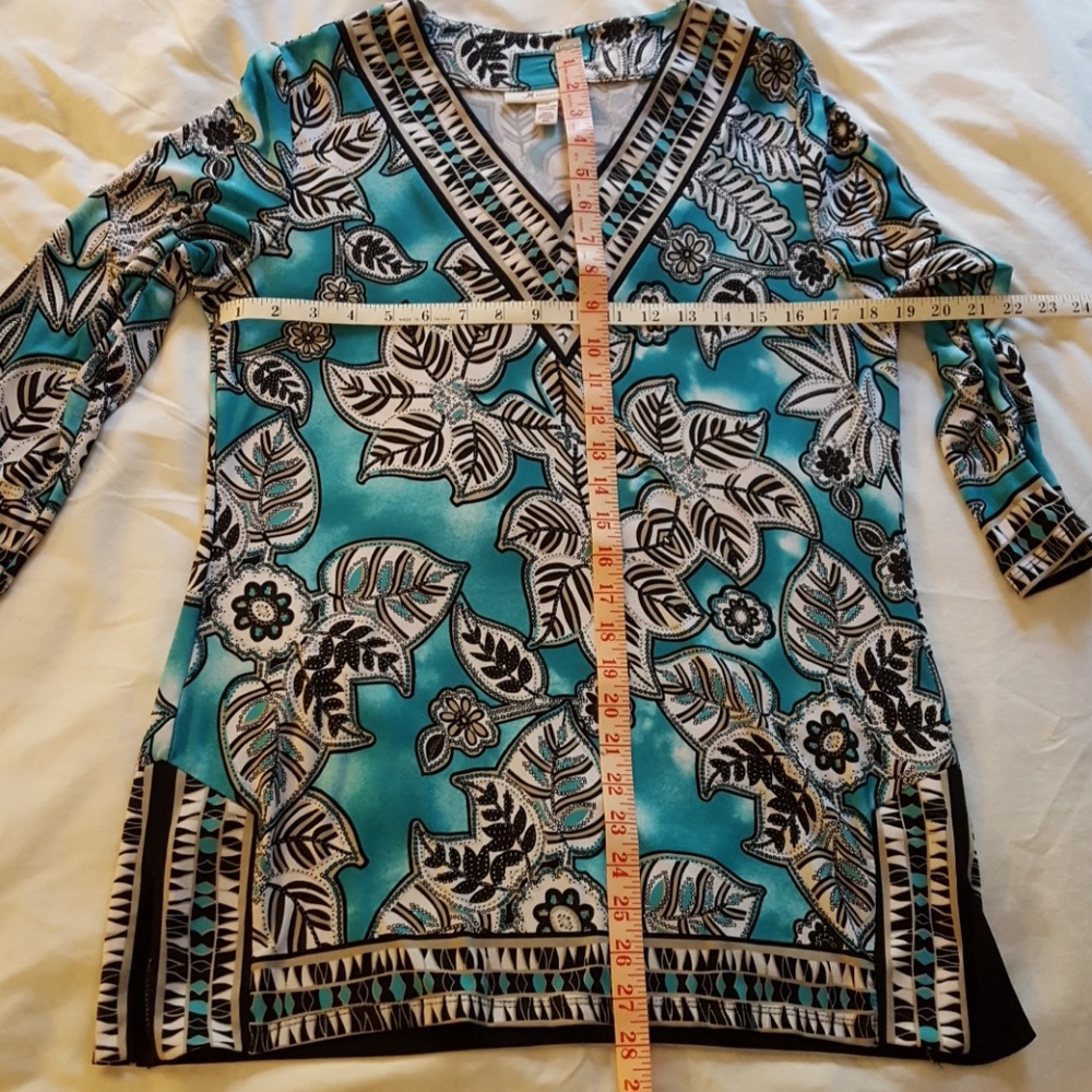 JM Collection tunic - Picture 5 of 5